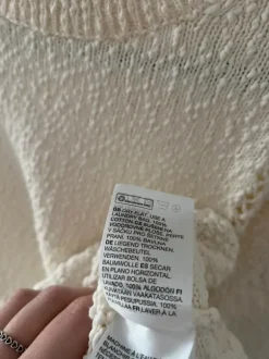 & Other Stories valkoinen neule