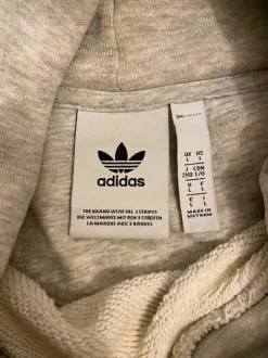 Adidas huppari