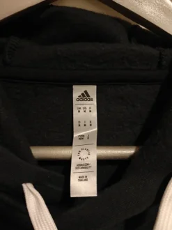 Adidas huppari (UUSI)