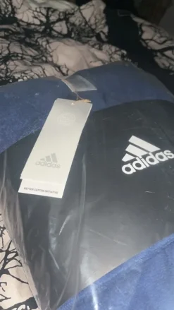 Adidas kylpytakki
