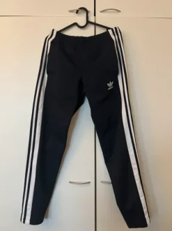 Adidas nappiverkkarit