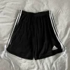 Adidas shortsit