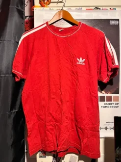 Adidas t paita