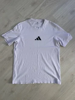 Adidas T-shirt