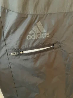 Adidas tuulenpitävä hengittävä juoksuliivi