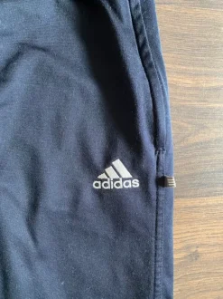 Adidas verkkarit