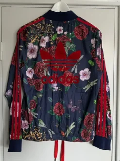 Adidas x Rita Ora takki