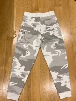 Alpha industries verkkarit