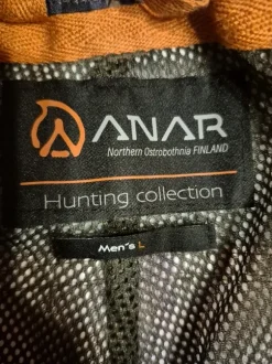 Anar metsästyspuku. Koko L.