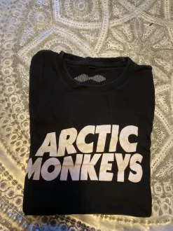 Arctic monkeys bändipaita