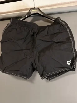 Arenan uimashortsit M