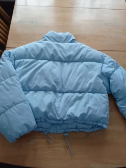 Baby blå vinterjacka