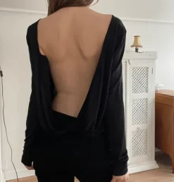 Åben ryg bluse