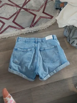Bershka shortsit 38