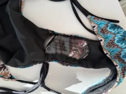 bikinit, ylä- ja alaosa