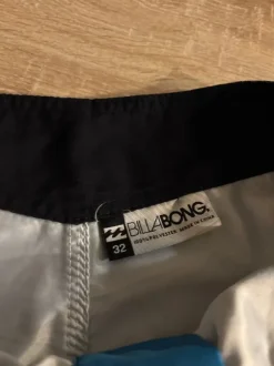 Billabong shortsit siniset