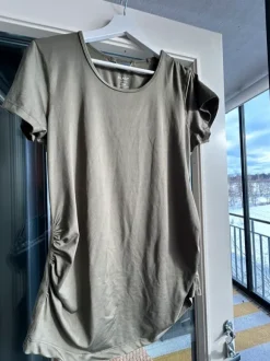 Blacc äitiystreenipaita