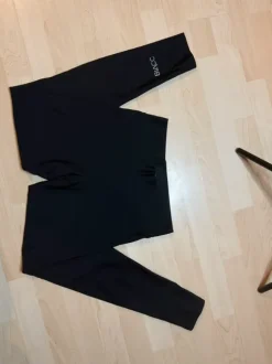 Blacc mustat treeni trikoot