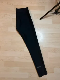 Blacc mustat treeni trikoot