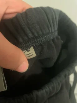 Black essentials shorts