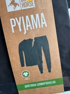 Black horse pyjama