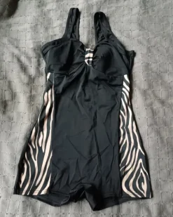 Bonprix uimapuku 38/M