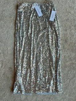 Bubbleroom paljettihame M | Vinted