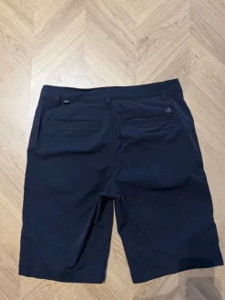 Calvin Klein golf shortsit