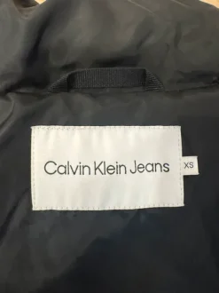 Calvin Klein takki