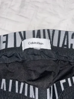 Calvin klein uimashortsit