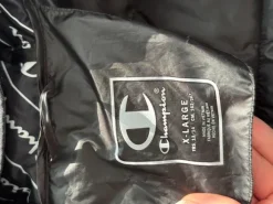 Champion toppatakki | Vinted