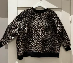 Collegepaita, koko S