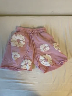 Demin tears shortsit 🩷