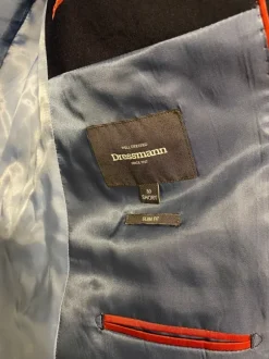 Dressman tummansininen puku