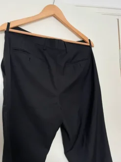 Dressmannin mustat puvunhousut