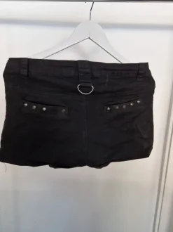 EMP Chemical niittishortsit