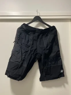 Endura Hummvee shortsit L-koko
