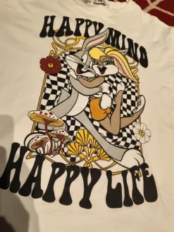 Fb sister Looney tunes t-paita