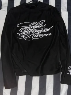 Forget Raven Sweater size S