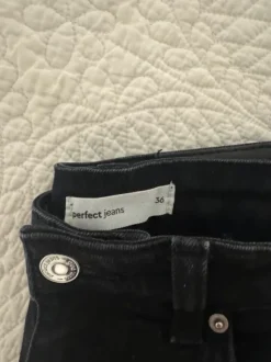 Gina Tricot flare jeans