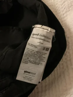 Gina tricot mustat farkut