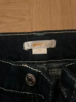 Gina Tricot tummansiniset farkut