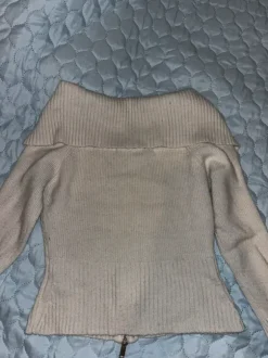 Ginatricot vaalea pitkähihainen