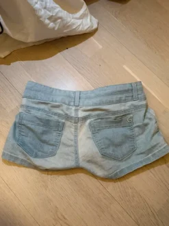 Guess farkkushortsit