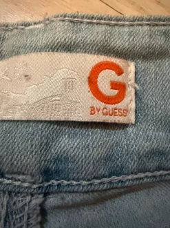 Guess farkkushortsit