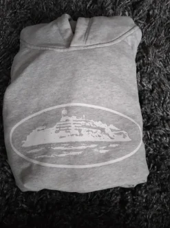 Harmaa Corteiz huppari