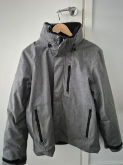 Harmaa miesten takki Superdry