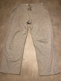 Harmaat collegehousut (Pier One)