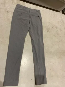 Harmaat puvun housut