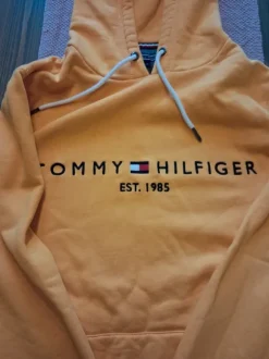 Hilfigerin huppari oranssinkeltainen koko M